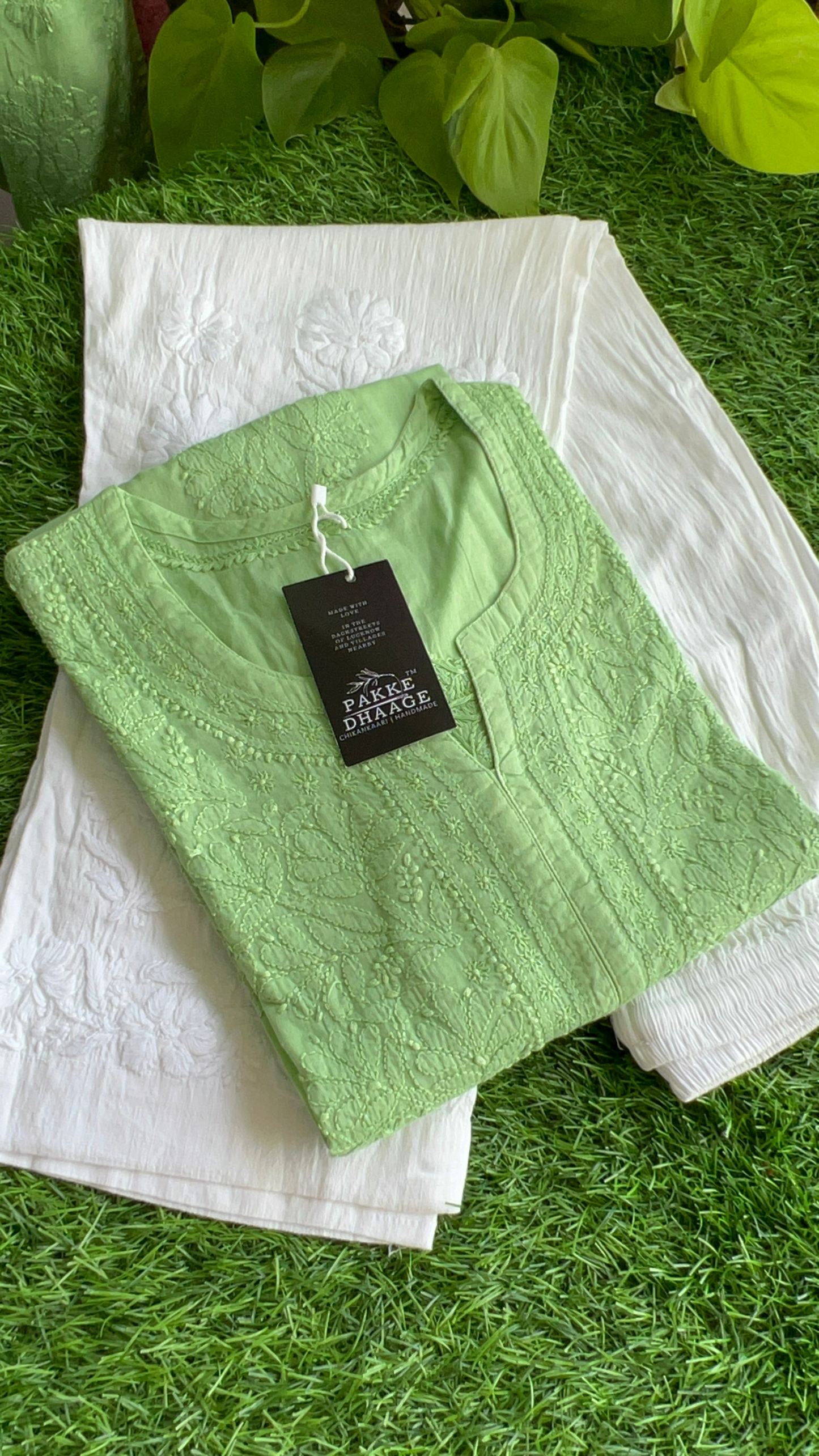 Zarah Pure Mulmul Chikankari Kurta - Tomatillo Green
