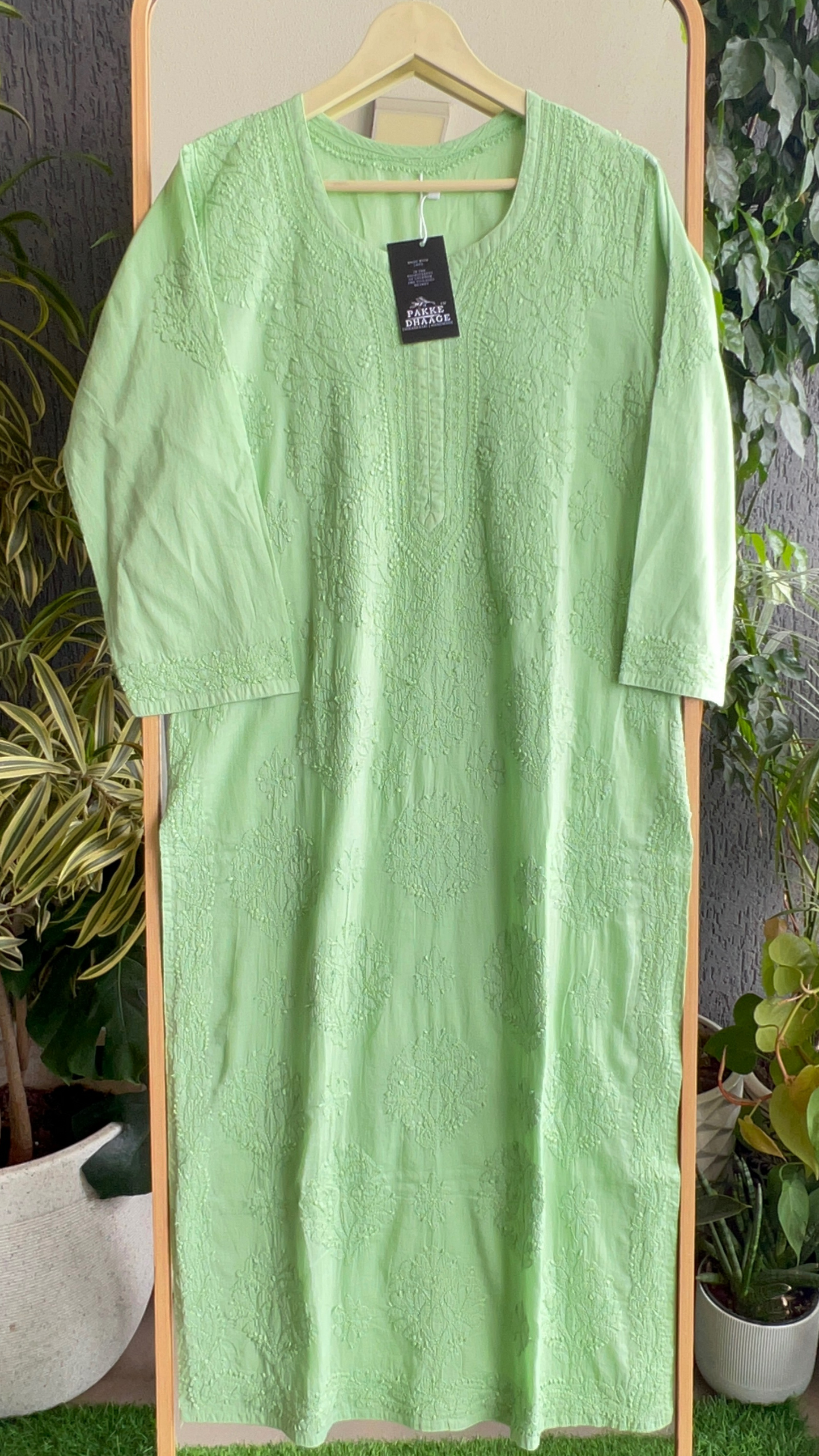 Zarah Pure Mulmul Chikankari Kurta - Tomatillo Green