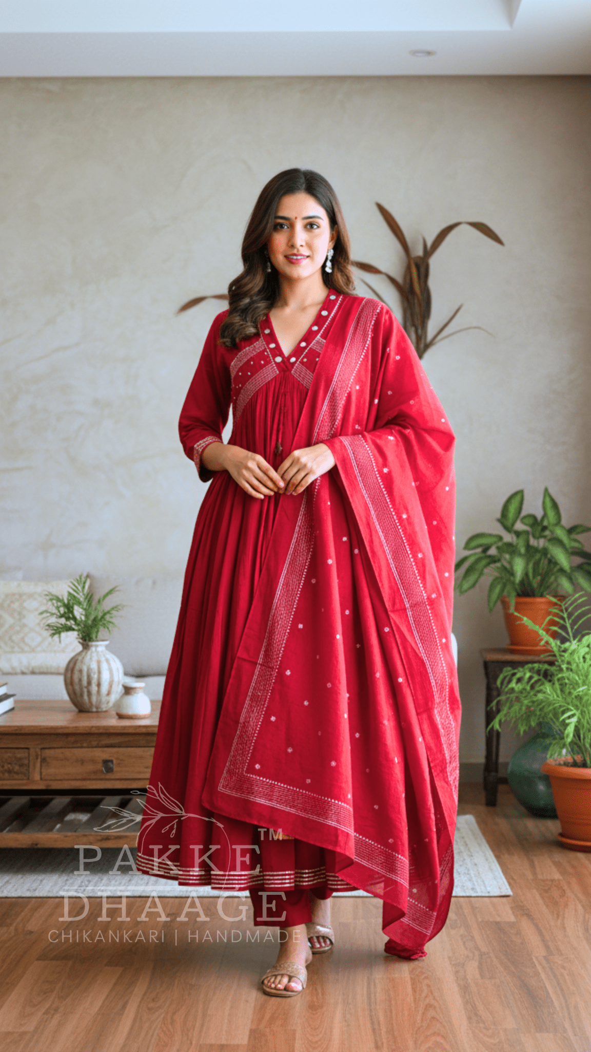 Sparkling red kurta set with contrast embroidery and mirror work