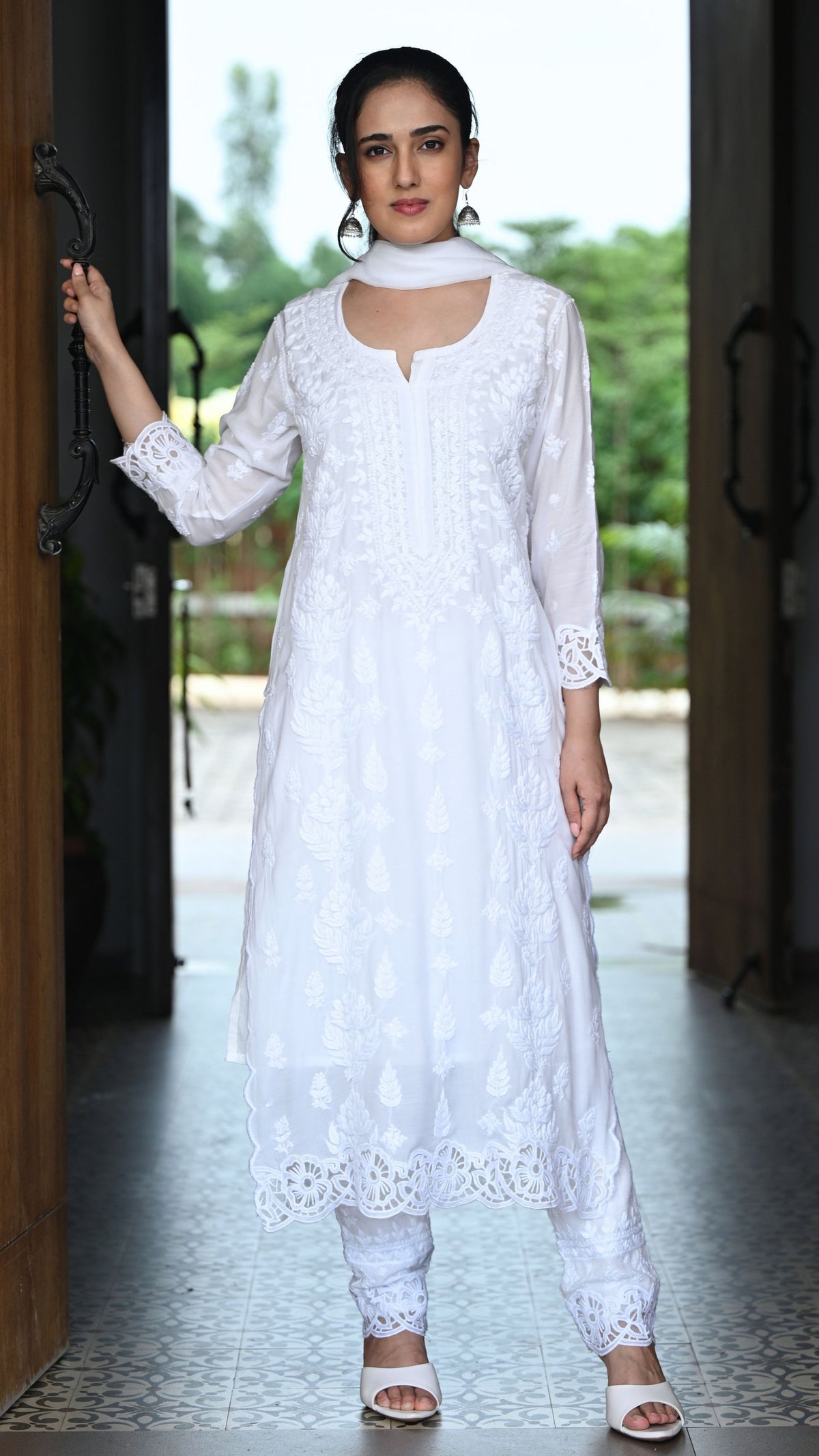 Zeenat Chikankari Lace Cutwork Kurta Set with Dupatta 3-Pc Set - Crystal White