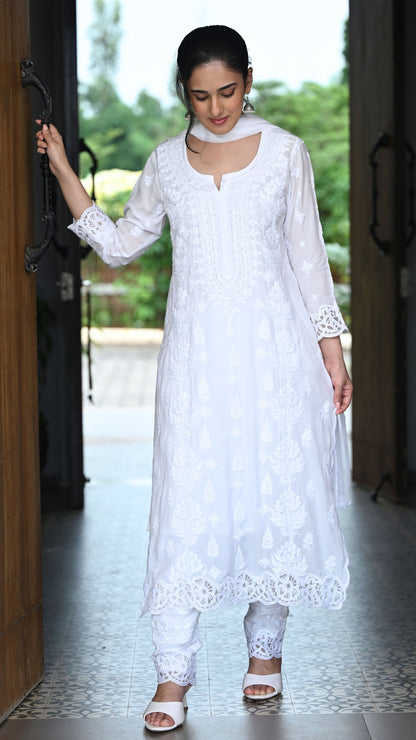 Zeenat Chikankari Lace Cutwork Kurta Set with Dupatta 3-Pc Set - Crystal White