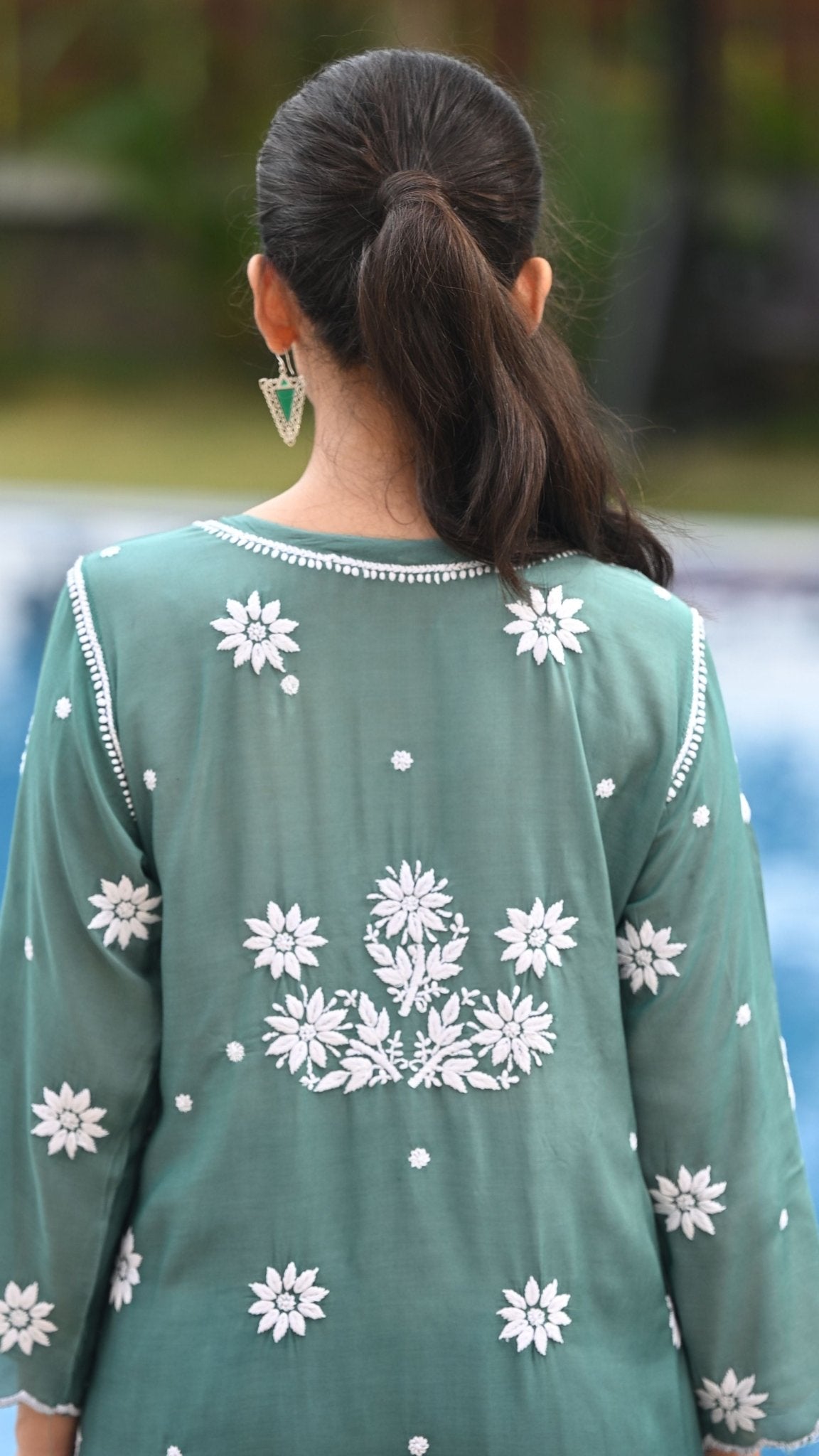 Falak Cutwork Pure Muslin Ombre Kurta Set with Dupatta 3-Pc Set - Ombre Green