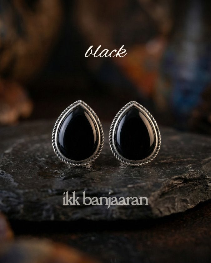 Gomti Teardrop Studs Black