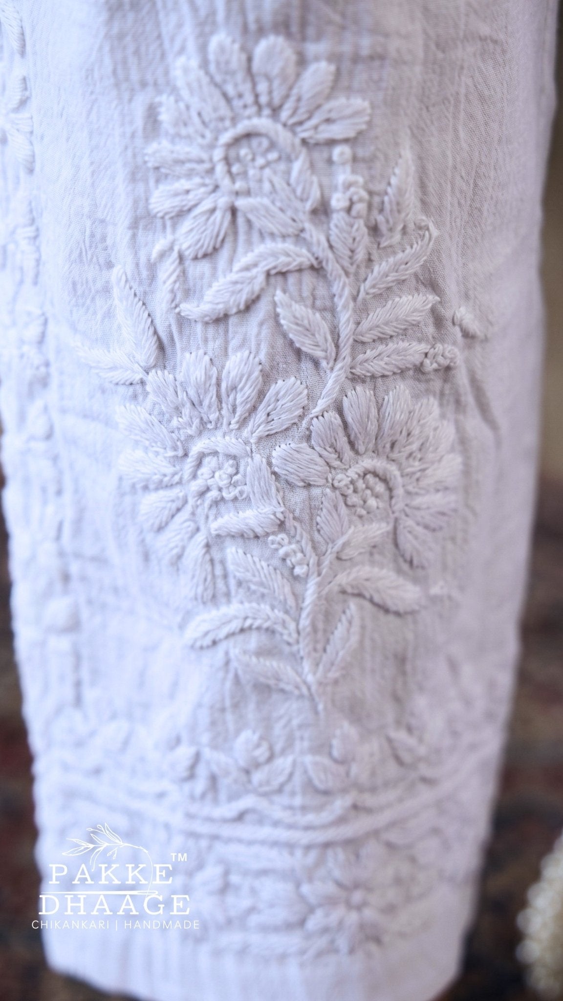 Handmade White Cotton Tapered-Leg Chikankari Pants | Side-Panel Embroidery