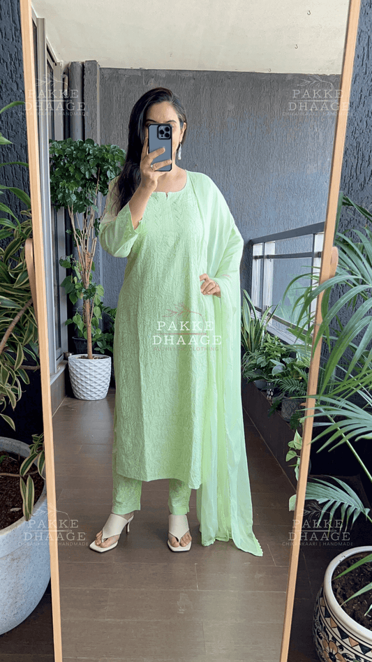 Inayat Resham Dhaaga Mulmul Kurta & Kurta Sets - Paradise Green