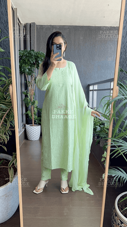 Inayat Resham Dhaaga Mulmul Kurta & Kurta Sets - Paradise Green