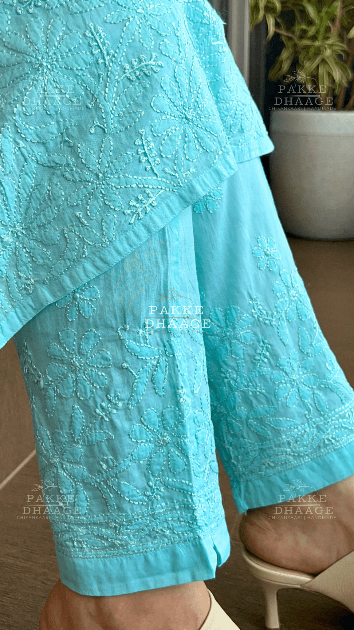 Inayat Resham Dhaaga Mulmul Kurta & Kurta Sets - Turquoise Blue
