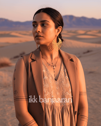 Maru Lattice Dangles